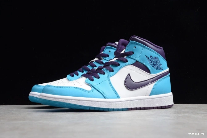 554724-415 Hornets  Mid 1 Jordan 0314
